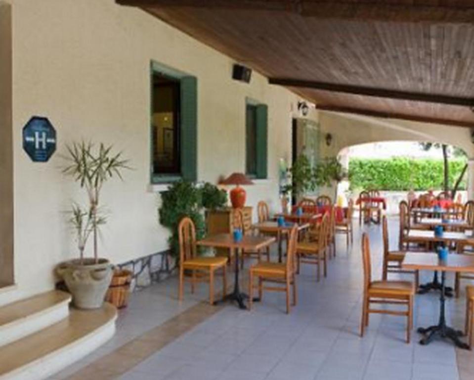 Les Orangers Hotel Aleria  Exterior photo